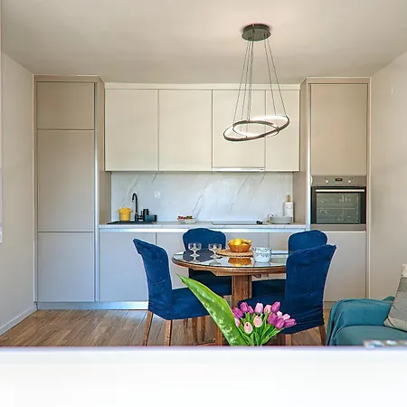 A&a アパート マカルスカ