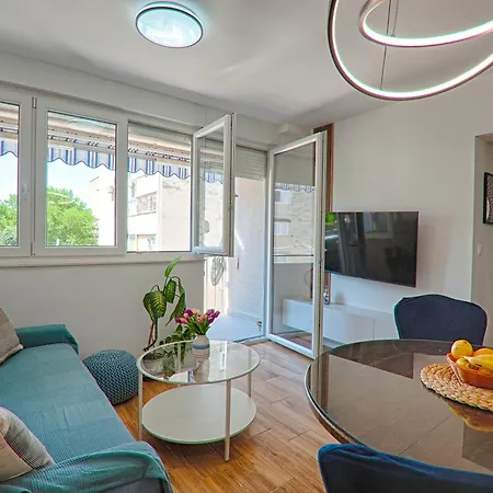 A&a * マカルスカ