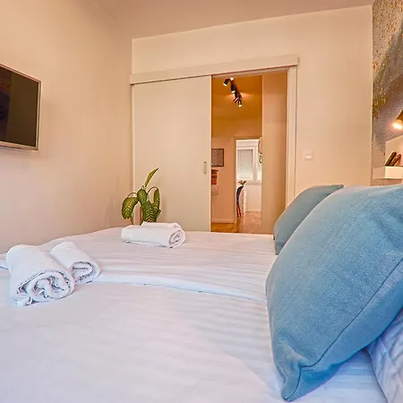 A&a Apartment